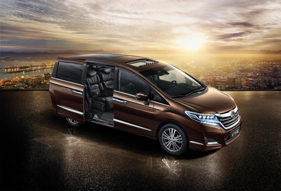  Honda Elysion 2016 года  (CN) (фото 2 из 2)